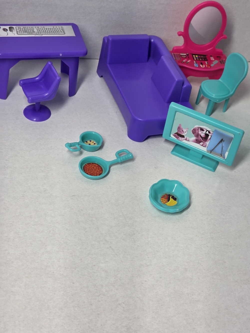 Doll House Furniture Lot Of 15 Pc Kids Connection ?? Plastic - Picture 4 of 6